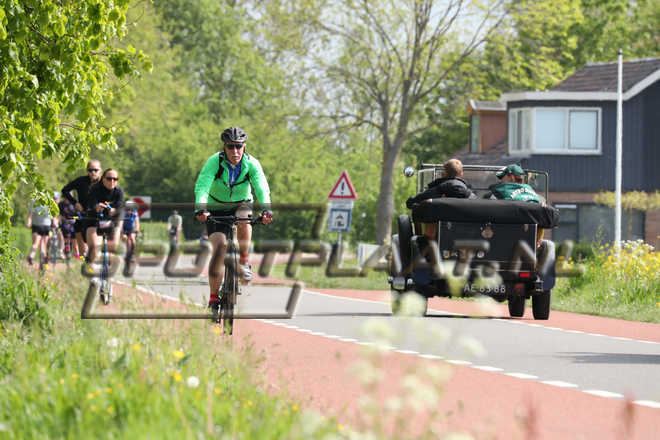 EM4522.jpg